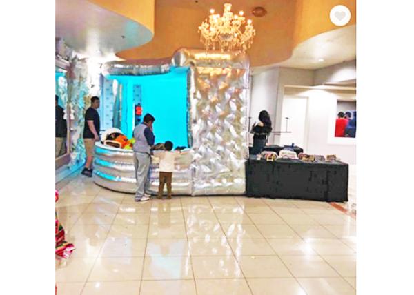7m Length White Inflatable Booth For Hotel / Company Receiption coated oxford