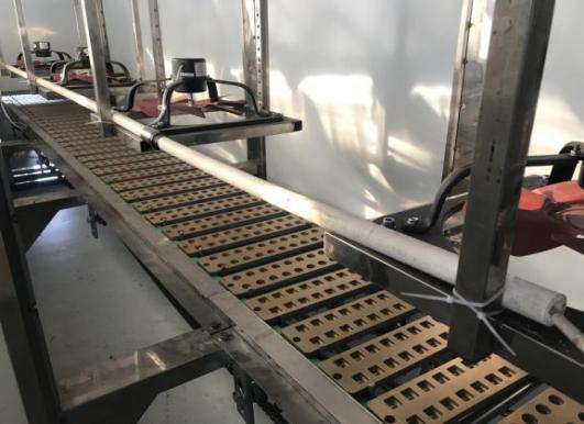 Fructose-Based Semi Automatic Manual Servo Control Soft And Hard Candy Pouring Machine