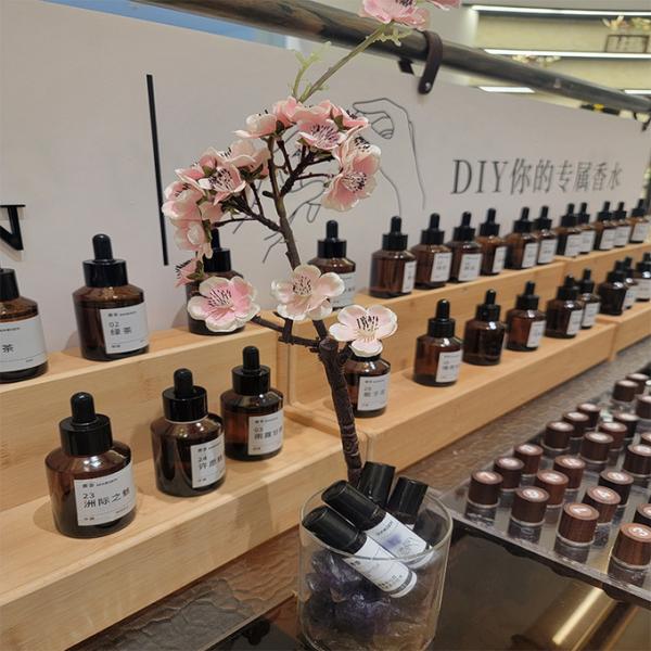 Organic Vanilla Fragrance Essence Oil Food Grade Vanilla Flavoring Additives for Baking