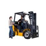 Telescopic Forklift Diesel Hydraulic Stacking Truck XCMG 3 Ton