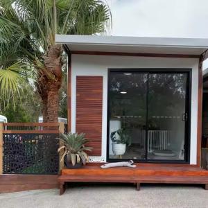 Multiple Size Specifications Prefabricated Expandable Containers With Terraces.