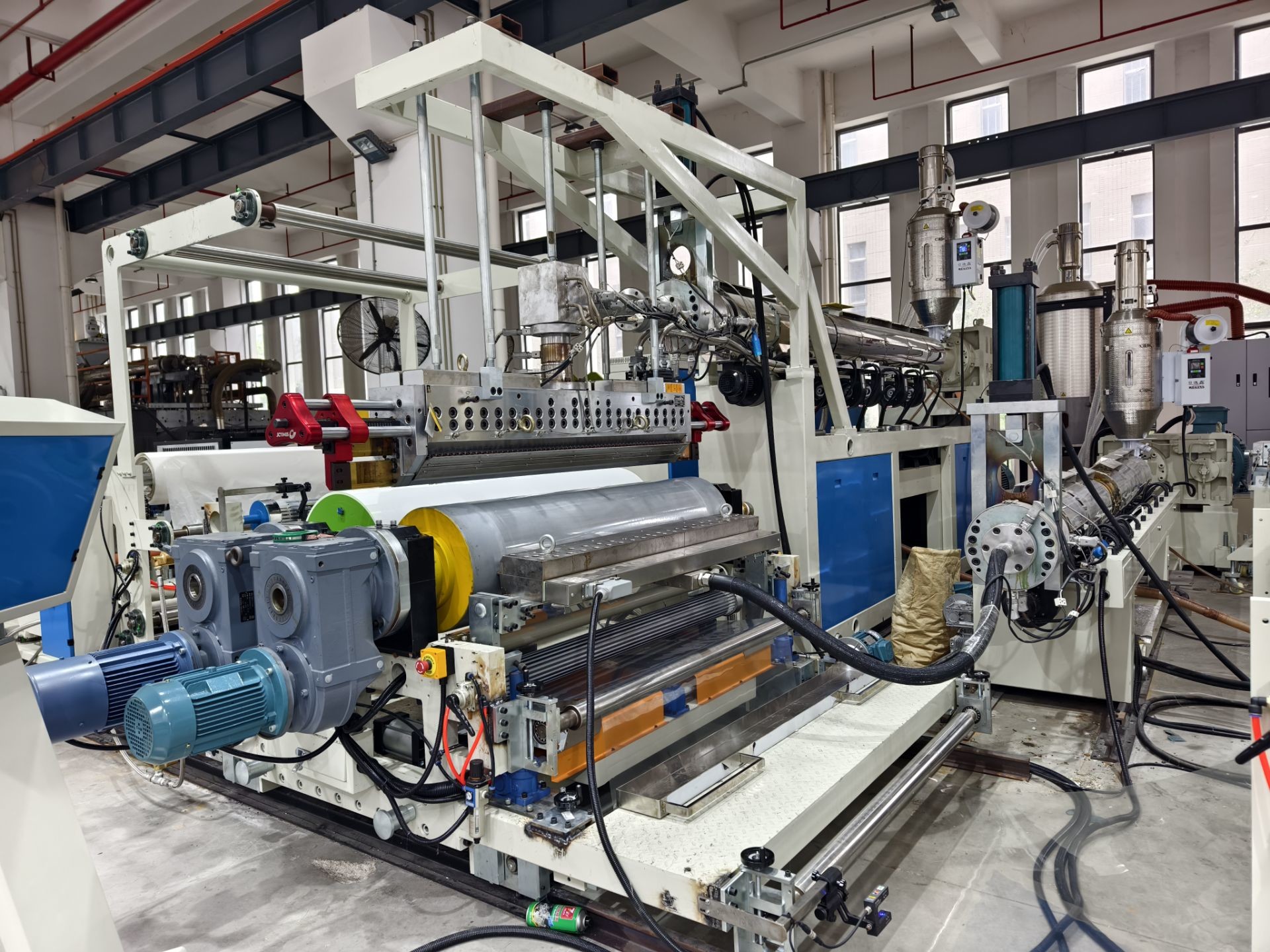 AF-1600mm Extrusion Nonwoven Fabric Coating Laminating Machine