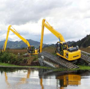 Wholesale Amphibious Excavator Long Reach 14M , CAT320 Long Boom Arm Digging The River from china suppliers