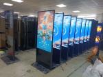55 inch mobile indoor 4k floor stand kiosk lcd digital signage advertising media