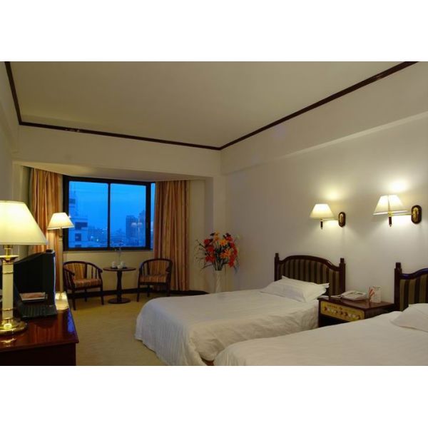 E14, E27, E12 4W 2800K - 6500K Dimmable Led Candle Light Bulbs AC220V