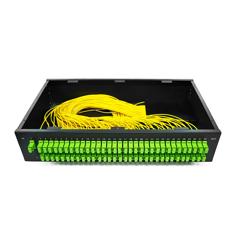 Rack Mount Fiber Optic PLC Splitter 1x64 2x64 2RU Fully Loaded With SC/APC Adapter