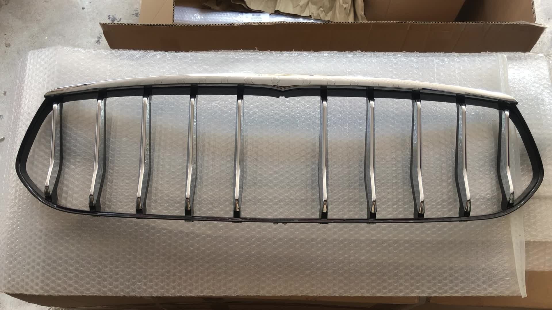 OEM 673007000 Car Front Grille FOR Quattroporte 2017 With Standard Design