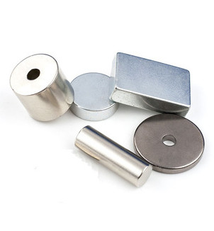Customized Neodymium Cylinder Magnets Ni-Cu-Ni Coating ISO14001 Approved