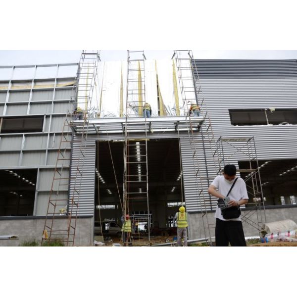 Pre Designed Clear Span Steel Structure Frame Metal Construction Buildings Industrial