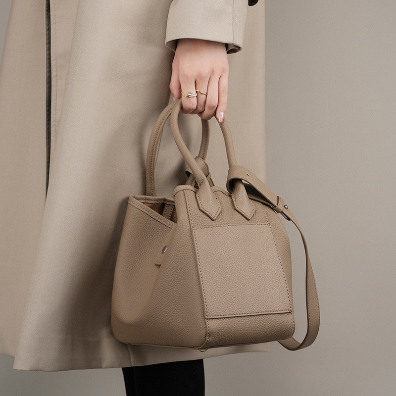 Low MOQ Mix Models Creative Design Women's Luxury Bucket Bag for Fashionable Ladies