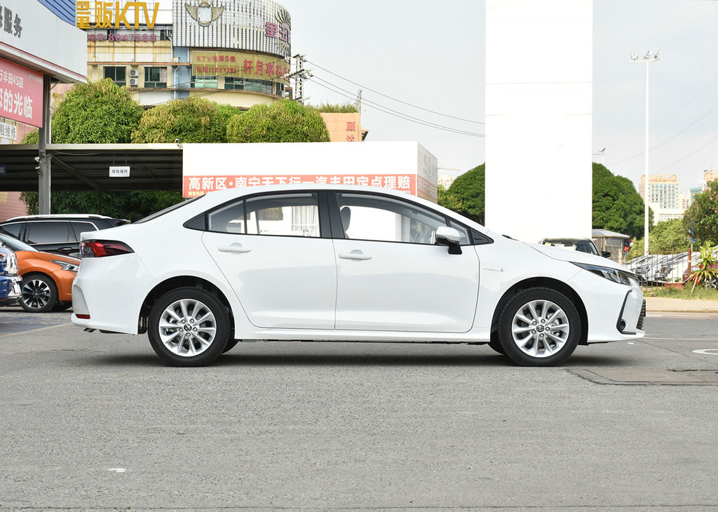 Best Selling 4 wheels Corolla 2021 Dual Engine 1.8L E-CVT Elite Edition