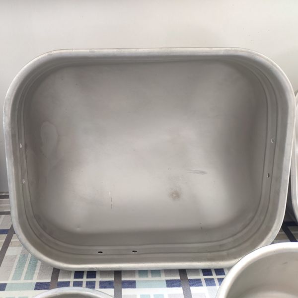 Anti Rust Gestation Farrowing Sow Feeder Feed Saving Bolt Fixing