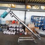 Hot selling fully automatic stainless steel spiral feeding machine, grain flour