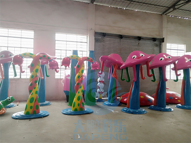 All Fiberglass Made Small Mushroom Fountains For Children Water Park Splash Zone