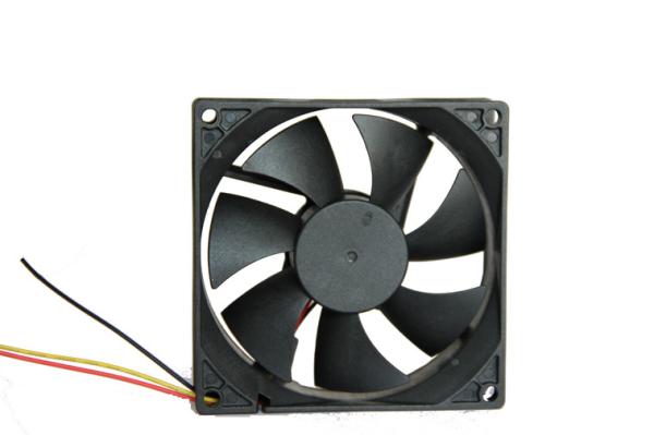 Low Noise 92mm 3.6" Car Ventilation Fan Brushless Axial DC Fan With Plastic