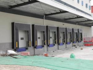 Wholesale Black PVC Fabric Industrial Retractable Dock Shelter Scratch Resistant Front from china suppliers