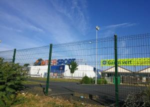 Wholesale 6 Gauge Pvc Coated L2500MM V Mesh Security Fencing from china suppliers