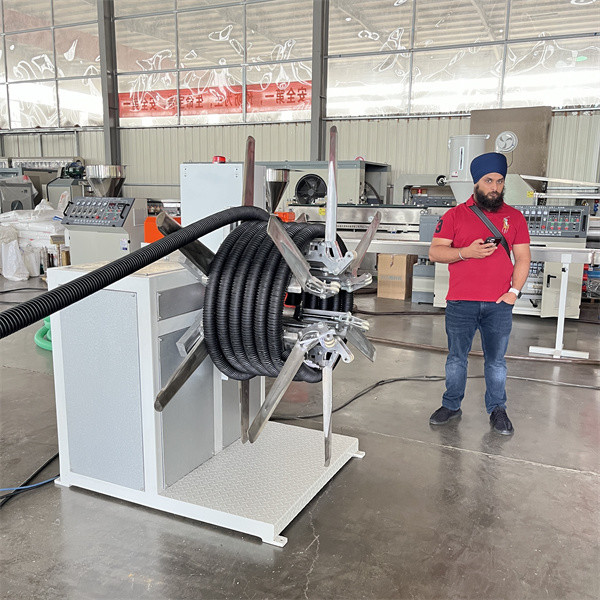 SGS Spiral Pipe Extrusion Line High Speed PE Corrugated Pipe Machine