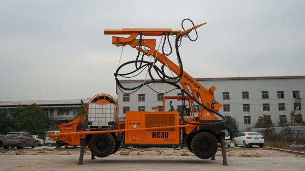 Wet Mix Concrete Sprayer Machine KC3017 Fully Hydraulic Control 400 Mm Ground