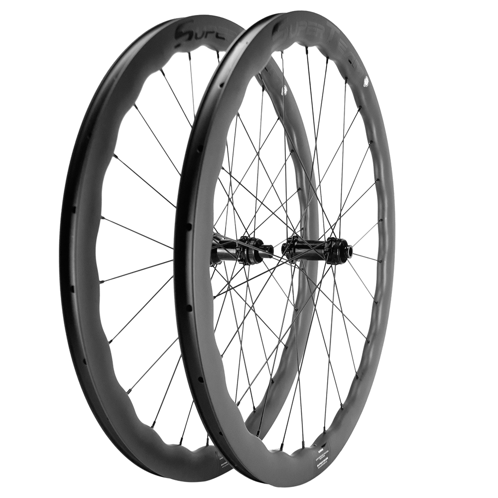 Customized Superteam 25mm Width 45mm Depth Clincher Carbon Bicycle Wheels