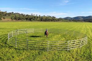 Wholesale Round Corral Panels 20 Meter,Australia Style Corral,Cattle Yards from china suppliers