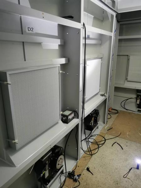 Stainless Steel Cleanroom Air Shower Tunnel For Controlled Environments - Wide