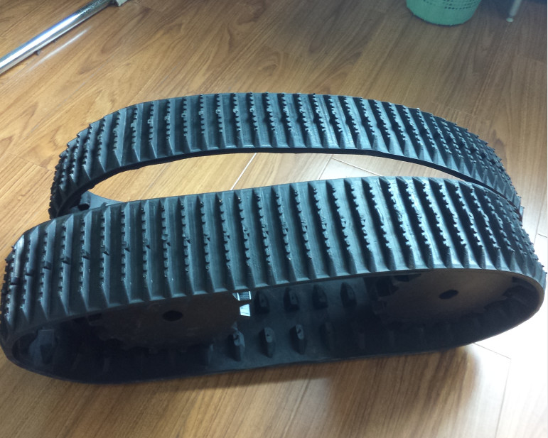 45mm Pitch Snowmobile Parts Tracks 41 Link Robot Rubber Tracks