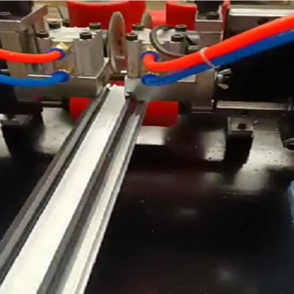 ALUMINIUM TERMAL BREAK ASSEMBLLY MACHINE