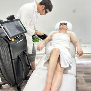 Wholesale 2000w Diode Laser Depilation 50% off Sep Promotion with 4 Wavelengths 808 755 940 1064nm from china suppliers