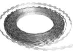 Pvc Coated 0.45mm Steel Razor Wire Boundary Fencing Trellis Coil Bto-22 3 Clips