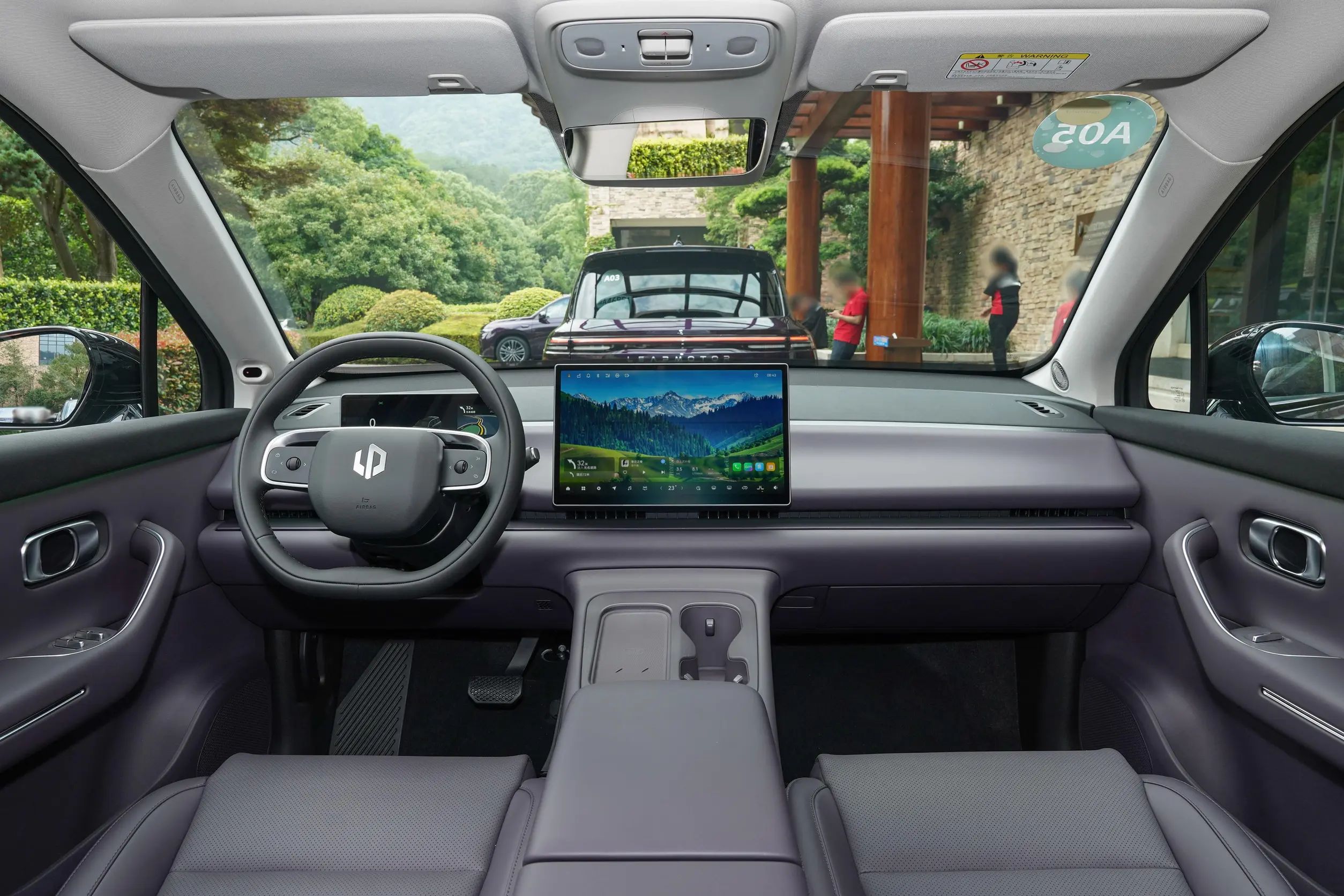 Leap Motor C16 Hybrid 5 Door 6 Seat SUV 170kmh 200 Electric Cars with Comprehensive Range of 1095km and Max Torque of 320Nm