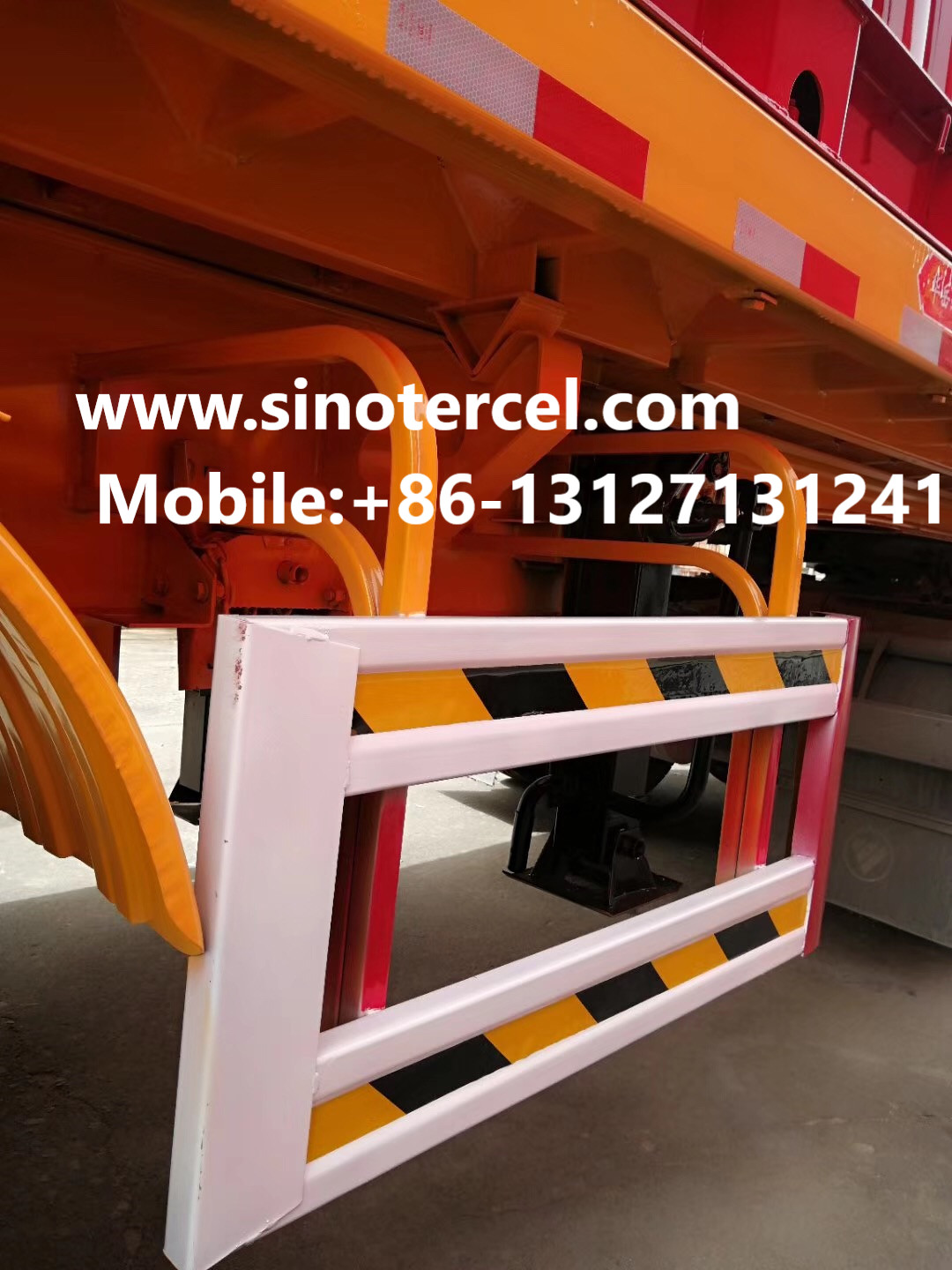 Loading Unloading Box Cargo Semi Trailer 53 Ft 3 Axles 40-60Tons Red