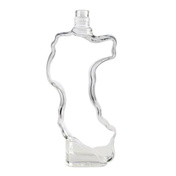Unique Cocktail Glass Vodka Bottle 750ml Capacity Customized for Wine Enthusiast
