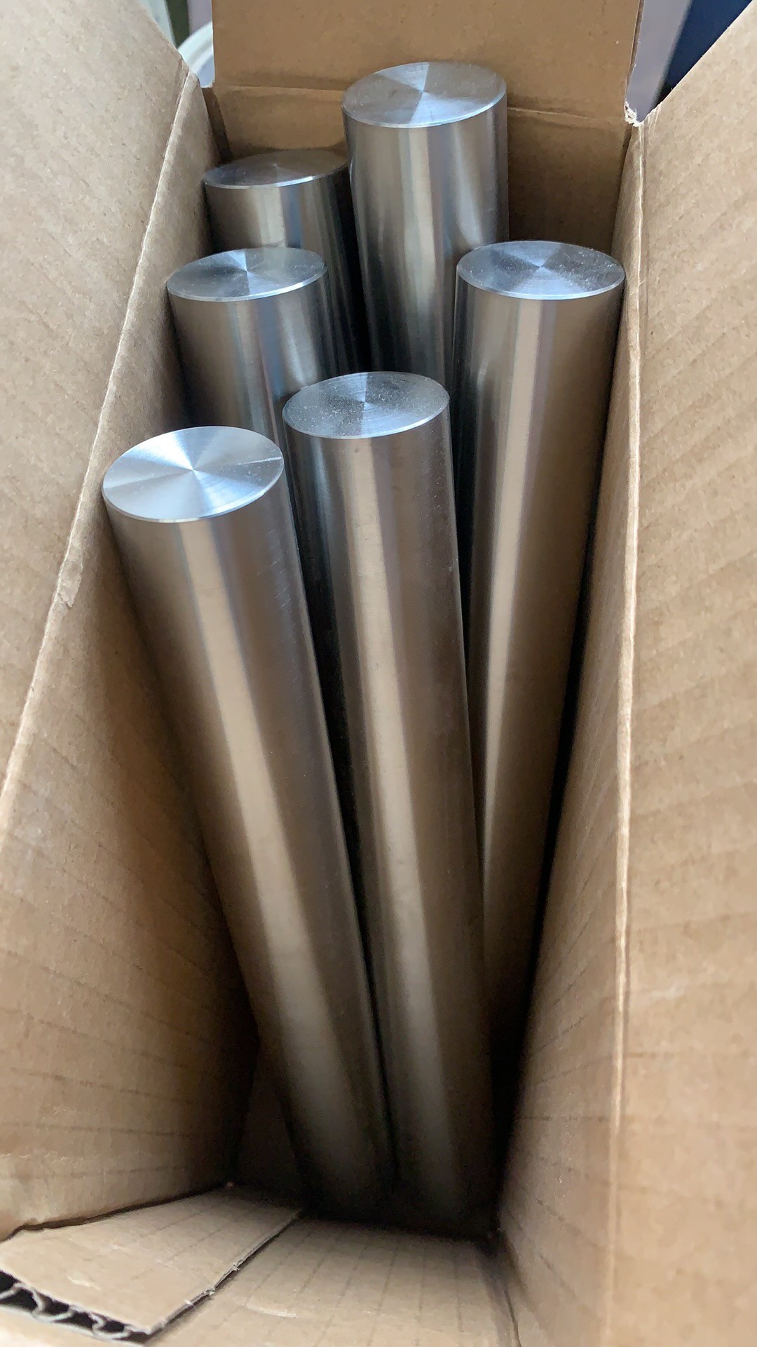 ASTM B550 Zr702 Zirconium Bar Rod Tube Pipe Annealed With Polished Surface