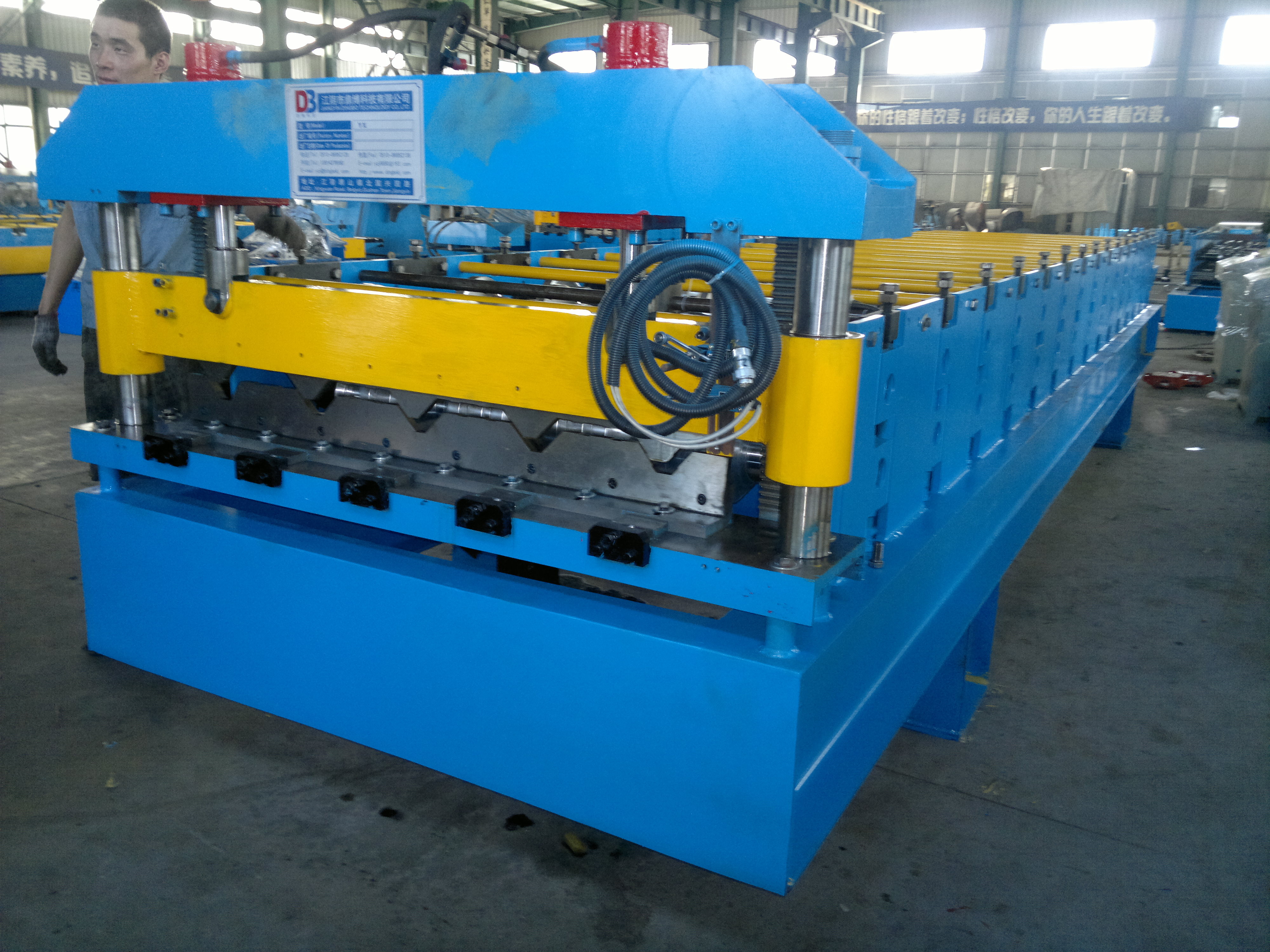 European Roof Panel Roll Forming Machine With Colore Steel Plate
