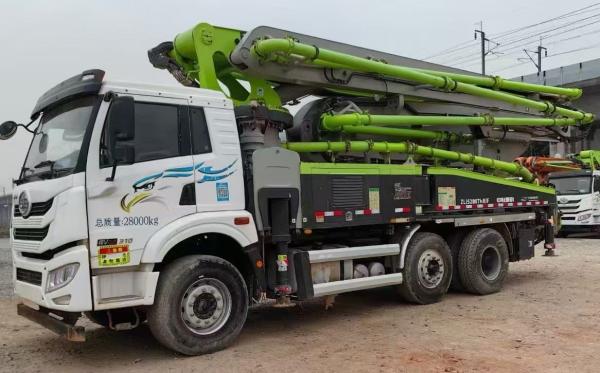 2021.7 Manufacture Date Zoomlion Used Concrete Pump Truck for Your Construction