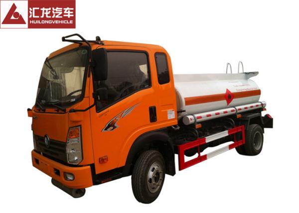 3CBM Portable Oil Tanker Lorry , Self - Priming Pump Diesel Fuel Truck Separated