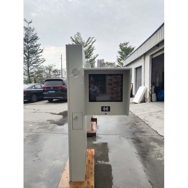 IP65 178° Indoor Outdoor Totem Lcd Display Small Digital Signage Displays For Advertising
