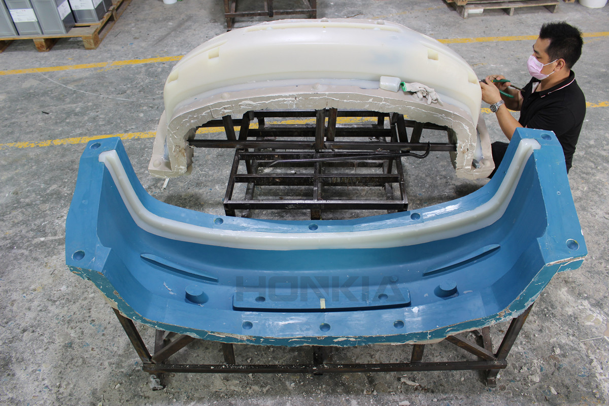 Automotive Bumper Reaction Injection Molding Parts Rapid Prototypes Manufacturing OEM ODM