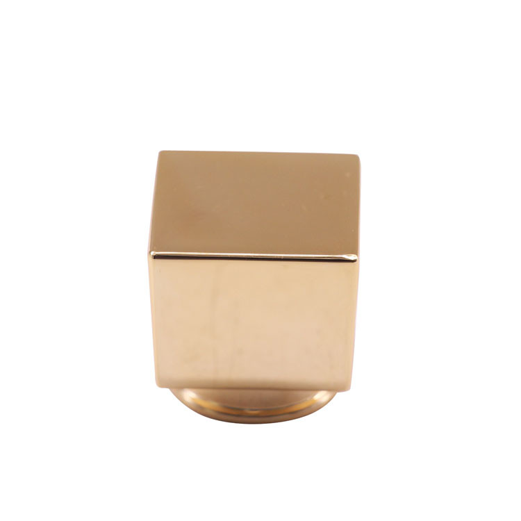 Eco Friendly Zinc Alloy Hanging Plating RoHs Perfume Spray Caps