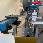 1600mm Worktable Torsion Bar Press Brake CNC Controller Smooth Metal Hydraulic