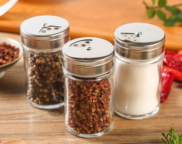 Quality Lead Free Pepper Glass Spice Jar Kitchen Custom Logo With Stainless Steel Lid for sale