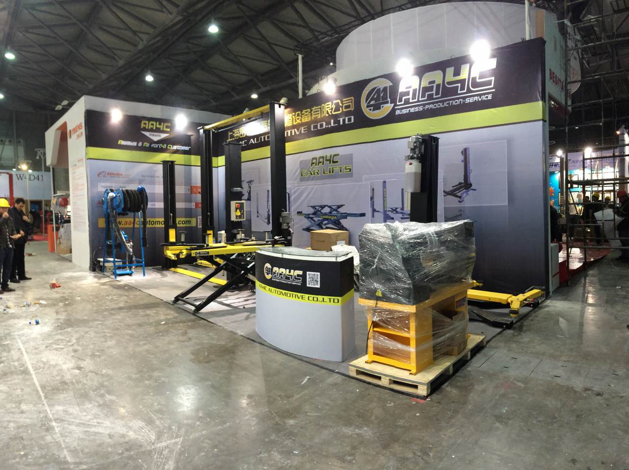 AA4C Hydraulic spring dismantler