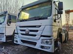 Sinotruck HOWO Tractor Truck 6*4 in White 10 Wheels for Your Heavy Load
