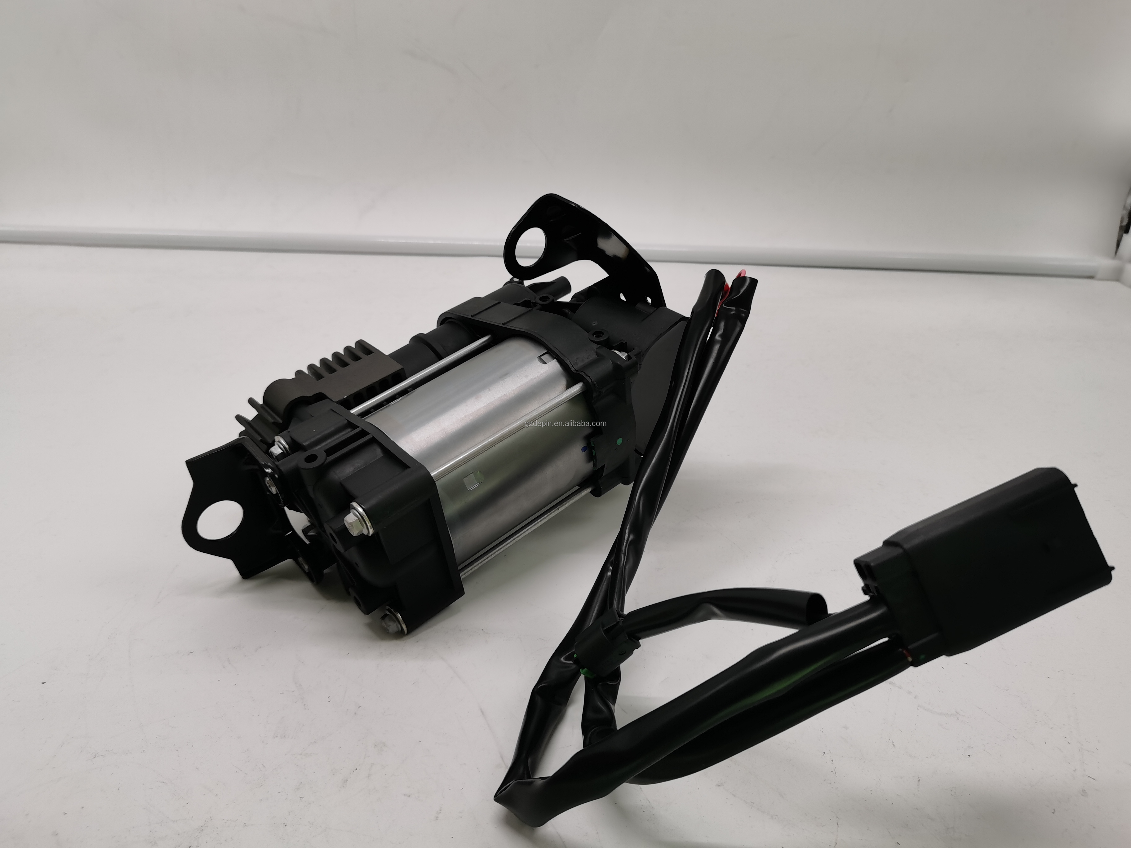 68041137AC Air Suspension Compressor Pump For Grand Cherokee Volvo XC60 XC90 Maserati Levante