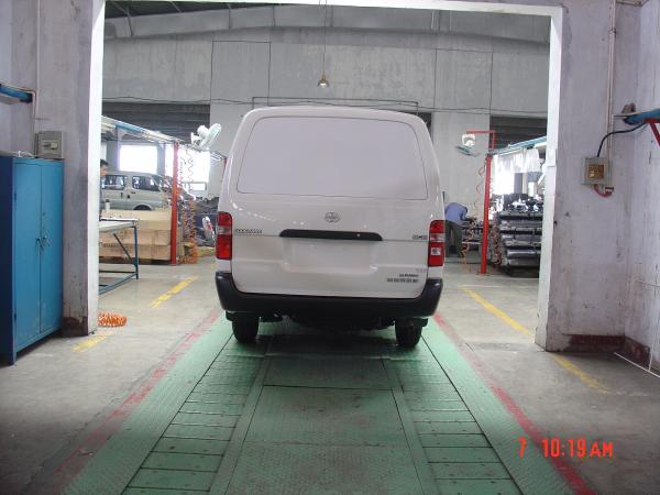 4.92-5.35 Meter Long Diesel Fuel Driven Mini Van Bus For Passenger / Cargo