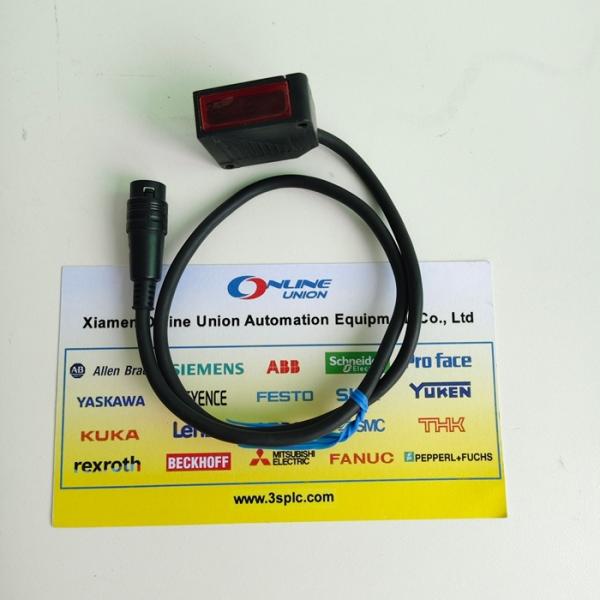 ZX-LD100 OMRON Laser displacement sensor head