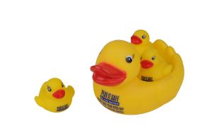 Wholesale Bathtub Fun Toy Squeezing Rubber Ducks With 3 Baby Ducks EN71 Certification from china suppliers