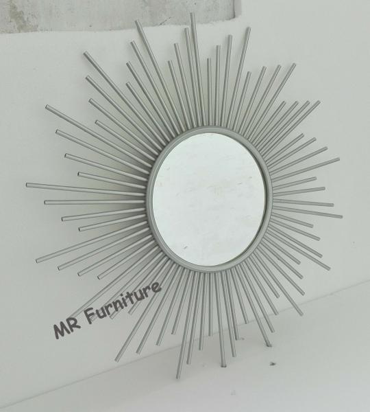 Silver Metal And Mirror Wall Art , Hanging Sun Mirror Wall Decor Stable