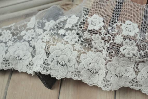 Soft Graceful White Nylon Lace Trim , Floral Wide Mesh Tulle Lace Trim By The